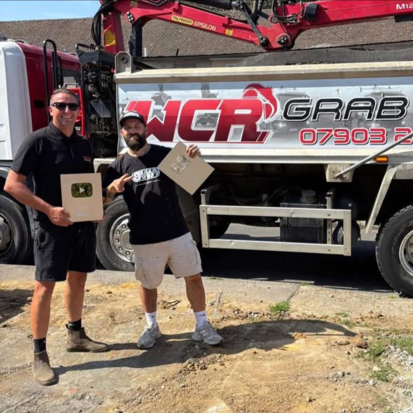 WCR Grab Hire — real grab lorry, muck away and aggregate work in Essex & London