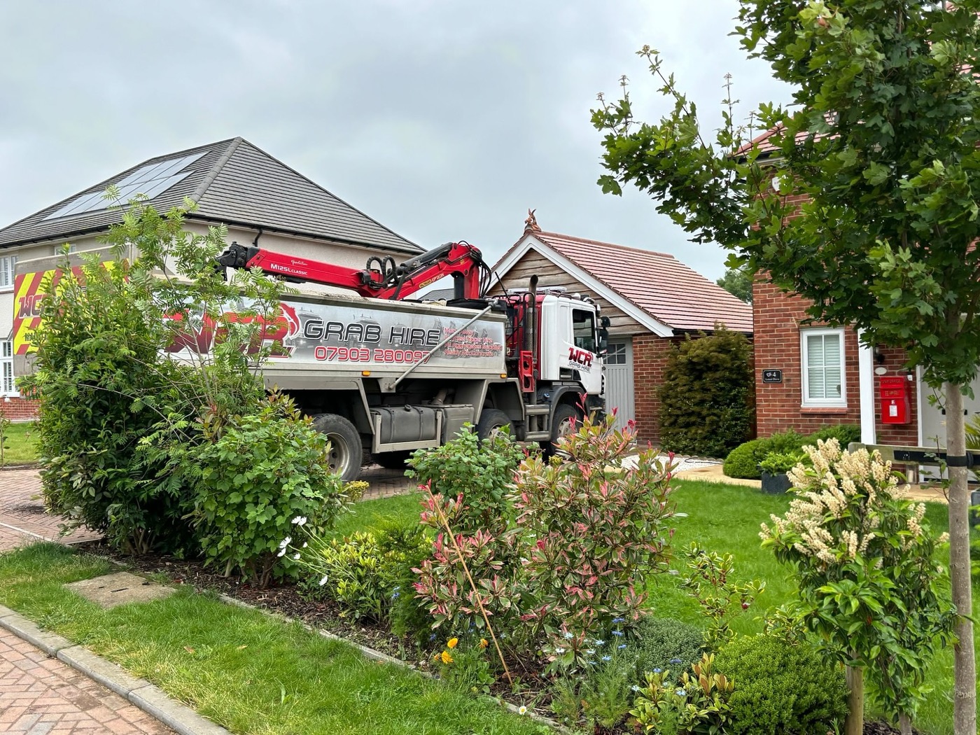 WCR Grab Hire — real grab lorry, muck away and aggregate work in Essex & London