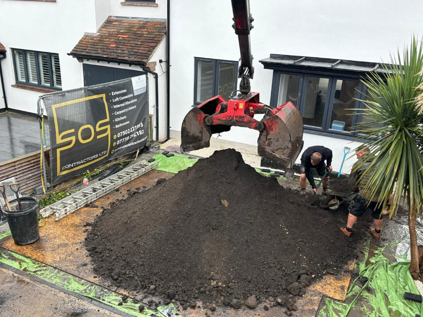 WCR Grab Hire — real grab lorry, muck away and aggregate work in Essex & London